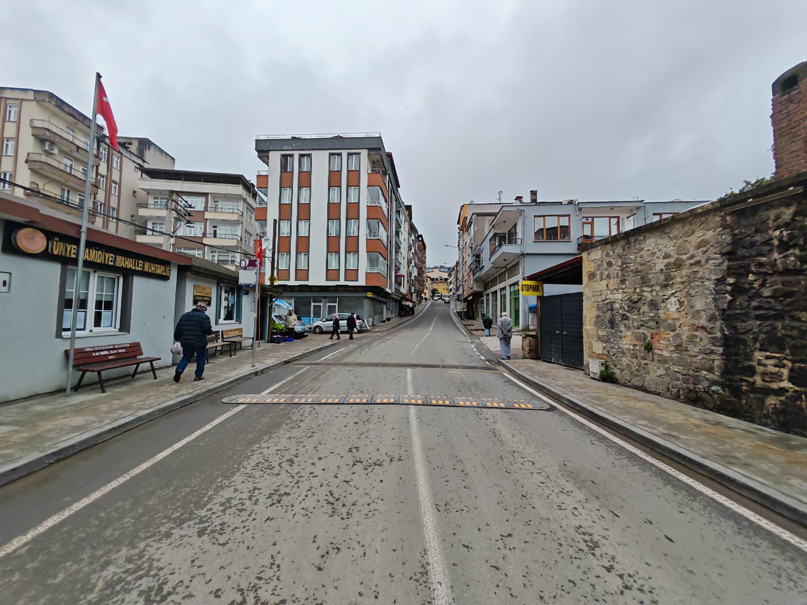 ÇAMURLU MAHALLESİNDE 3+1 KİRALIK DAİRE